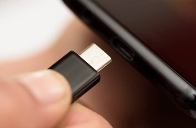 Чего ждать пользователям от нового разъема формата USB4
