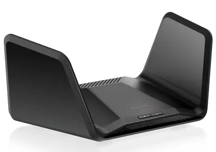 Маршрутизатор NETGEAR Nighthawk Tri-Band WiFi 6E (RAXE300) — функции безопасности, беспроводная связь AXE7800 с гигабитной скоростью