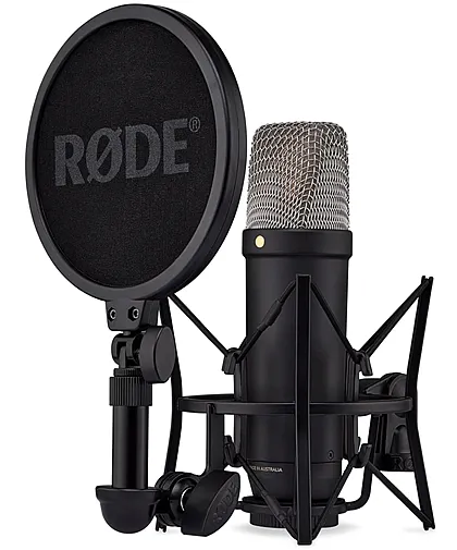 Rode NT1 — студийный конденсаторный микрофон 5-го поколения с большой диафрагмой, выходами XLR и USB, креплением на амортизатор и поп-фильтром