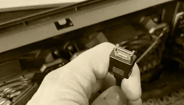Типичная вилка USB-C с передней панели настольного ПК